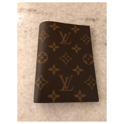 porte passeport louis vuitton femme|Louis Vuitton Palo Alto.